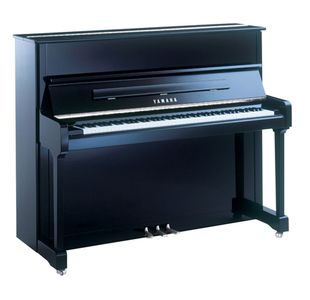 YAMAHA P121 VERNI NOIR